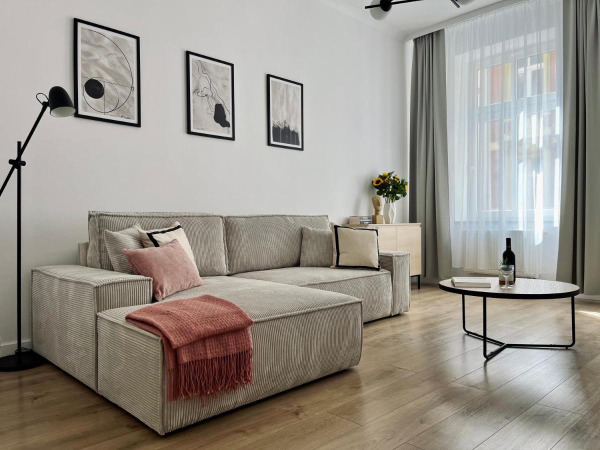 Luna Apartments Jelenia Góra Exteriör bild