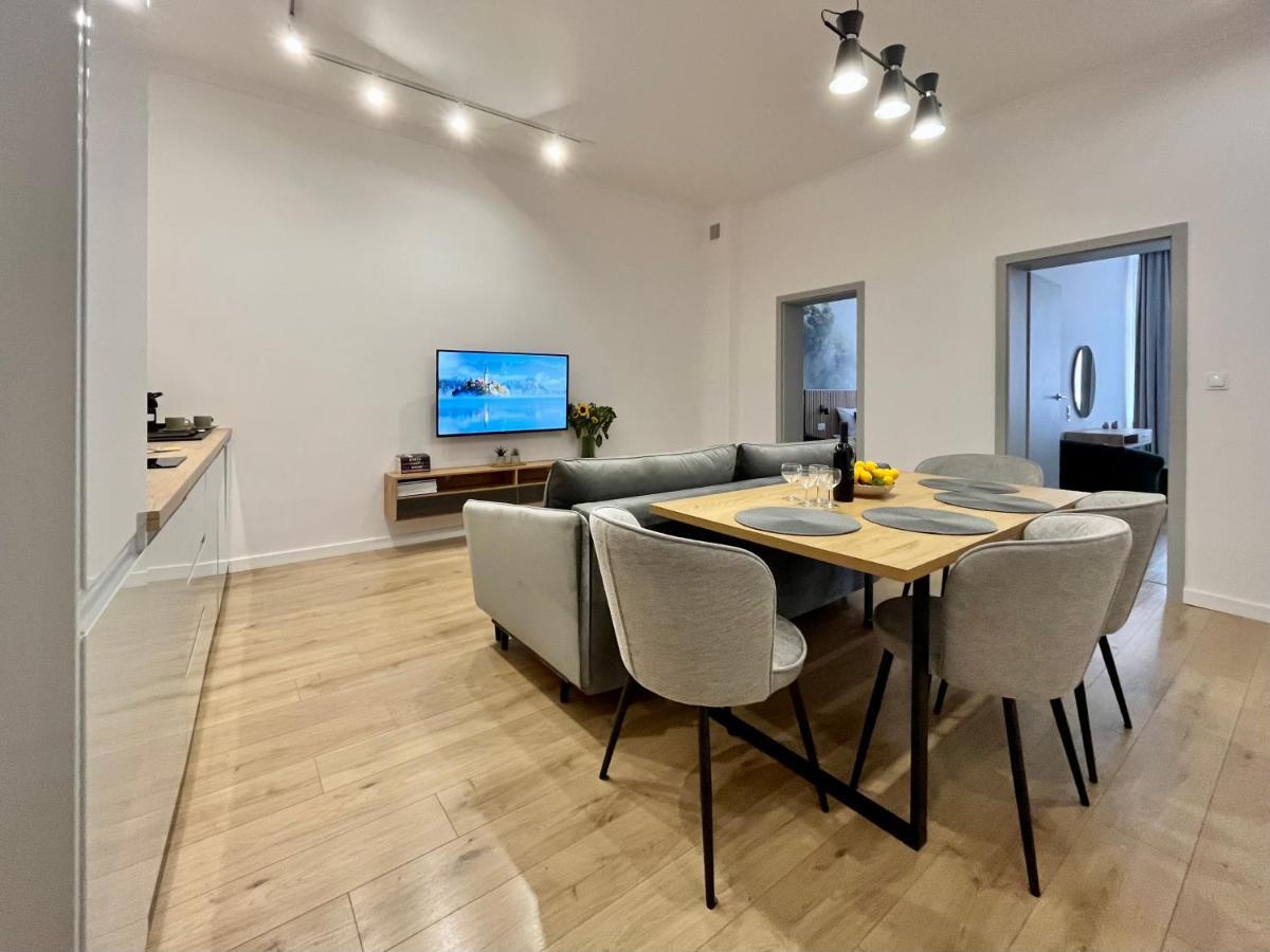 Luna Apartments Jelenia Góra Exteriör bild