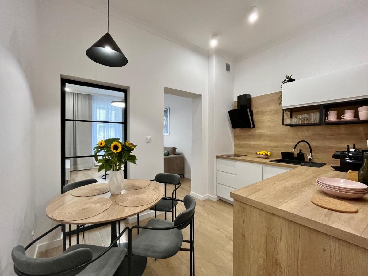 Luna Apartments Jelenia Góra Exteriör bild