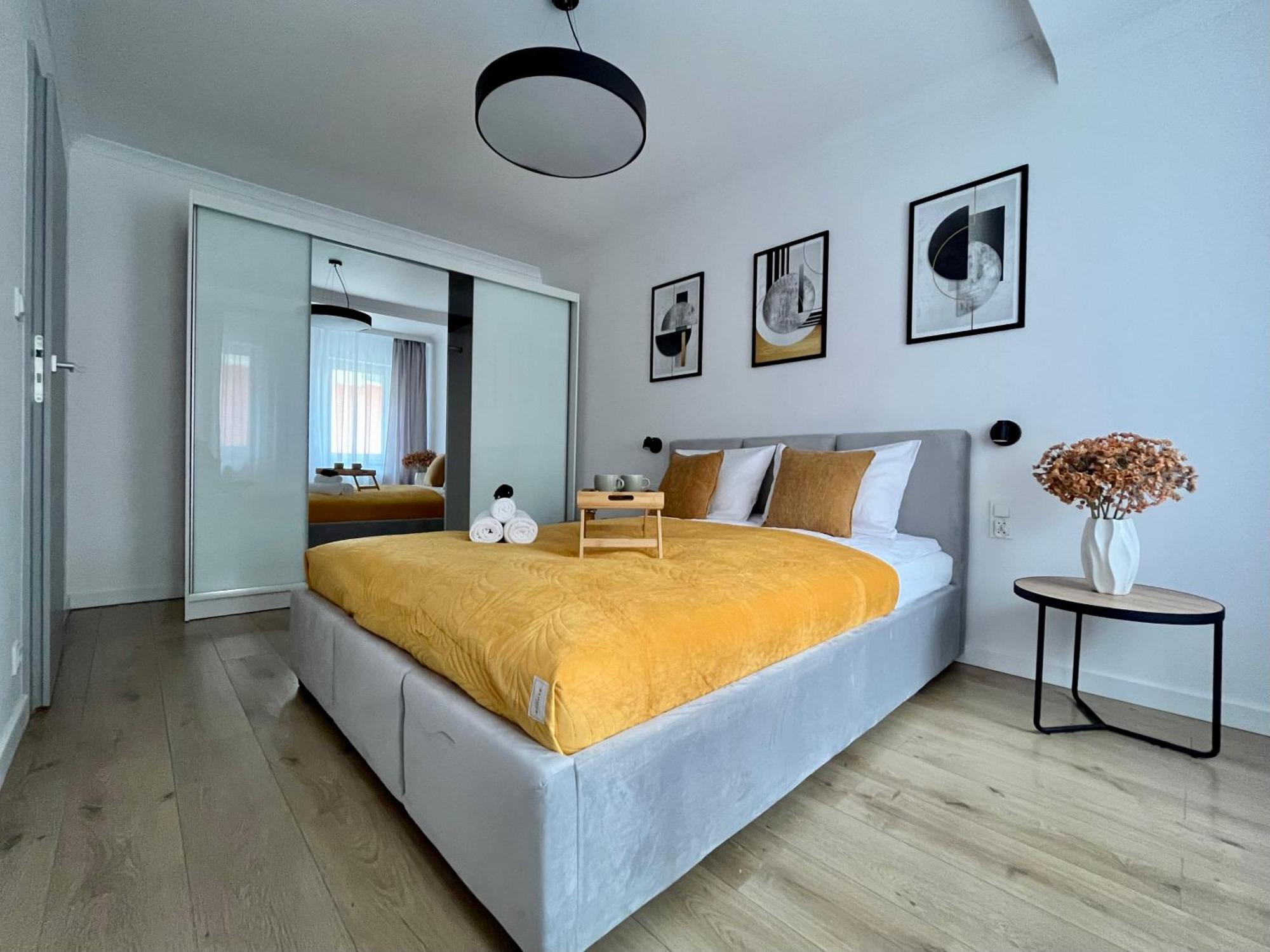 Luna Apartments Jelenia Góra Exteriör bild