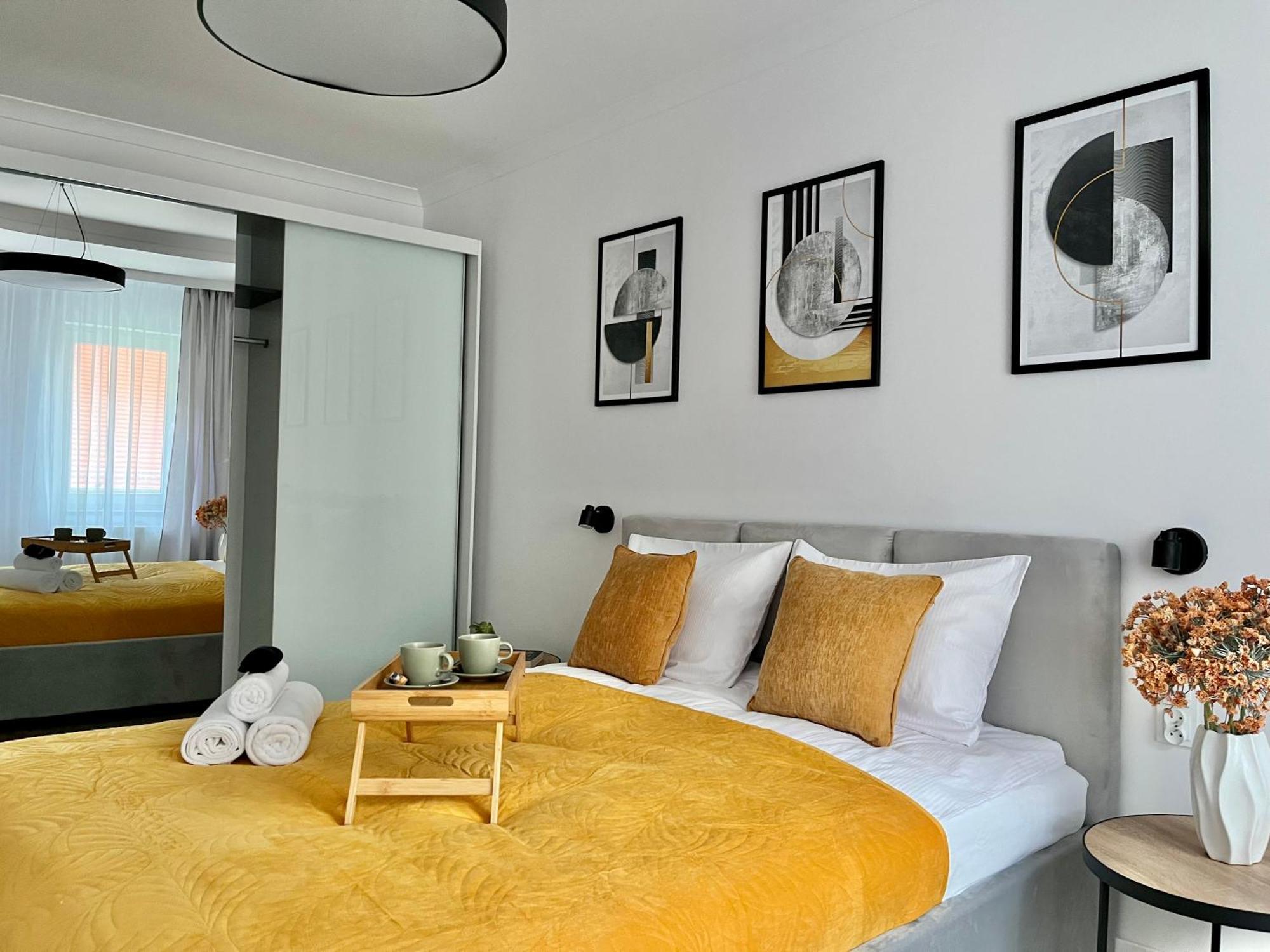 Luna Apartments Jelenia Góra Exteriör bild